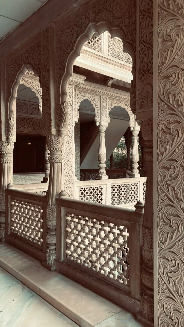 Carved Pillar and Balcony Jali Corridor